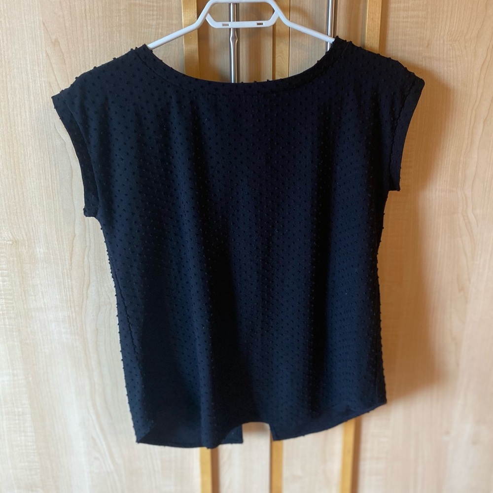 Wilfred Aritzia Black Swiss Dot Split Back Blouse Top XS - Picture 2 of 8